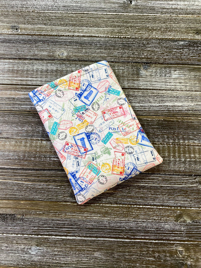 Globetrotter Travel Stamps Padded Book Sleeve | BookGoodies | Book Pocket | Protective Book Bag | Book Pouch | Bookish Nerd Gift